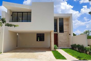 Casa en condominio en  Calle 18 108-108, Cholul, Mérida, Yucatán, 97305, Mex