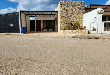 Casa en  Calle 38, Chichí Suárez, Mérida, Yucatán, Mex