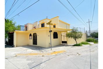 Casa en  San Miguel Golondrinas, Apodaca