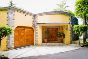 Casa en  Manantiales, Cuernavaca, Morelos