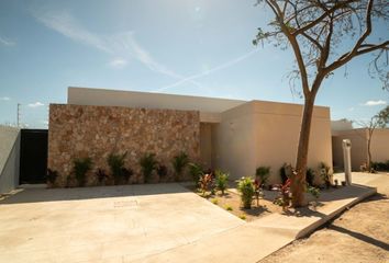 Casa en  Cholul, Mérida, Yucatán, Mex