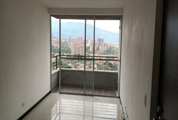 Apartamento en  Cristo Rey, Medellín