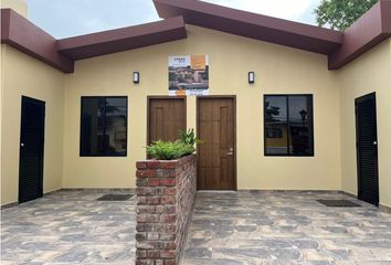 Casa en  Anatolí, La Mesa