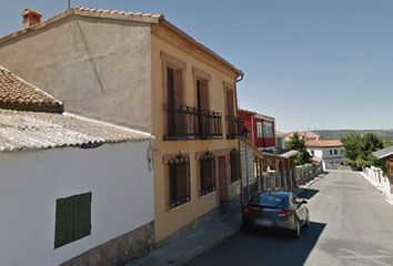 Chalet en  Navalperal De Pinares, Avila Provincia