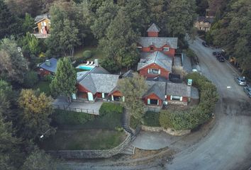 Casa en  Calle Piren, San Martín De Los Andes, Lácar, Neuquén, Arg