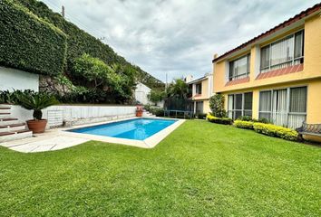 Casa en  Jardines De Acapatzingo, Cuernavaca, Morelos