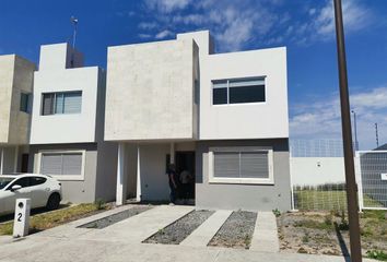 Casa en  Los Laureles, Santiago De Querétaro, Municipio De Querétaro