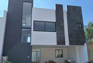 Casa en  Avenida Tlaxcala, Ocotlán, San Francisco Ocotlán, Coronango, Puebla, 72680, Mex