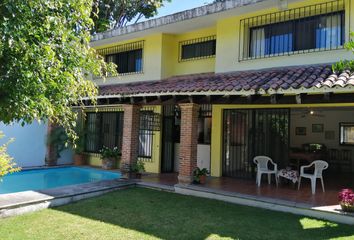 Casa en  Palmira Tinguindin, Cuernavaca, Morelos