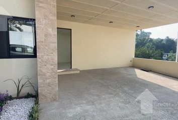 Casa en  Privada De Las Fincas 31-53, Las Palmas, Cuernavaca, Morelos, 62050, Mex