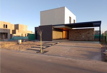 Casa en  Luján De Cuyo, Mendoza