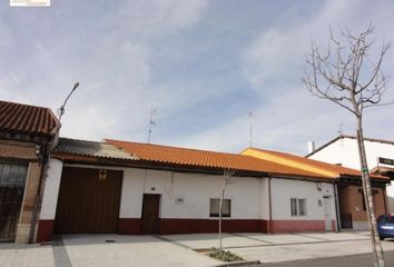 Chalet en  Matapozuelos, Valladolid Provincia