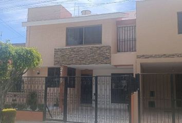 Casa en  Jardines De La Cruz, Guadalajara, Jalisco