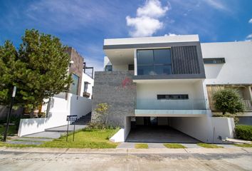 Casa en  Paseo De Las Lomas, Puerta Las Lomas, Zapopan, Jalisco, 45115, Mex