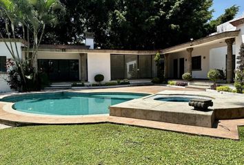 Casa en  Palmira Tinguindin, Cuernavaca, Morelos