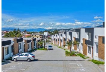 Casa en  Calderón, Quito