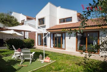 Casa en  Peñalolén, Provincia De Santiago