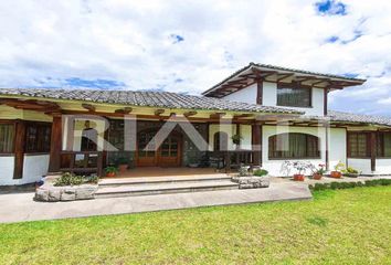 Casa en  Tumbaco, Quito