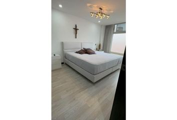 Apartamento en  La Castellana, Medellín