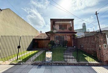 Casa en  Calle General Heredia 6358, Avellaneda, B1875, Provincia De Buenos Aires, Arg