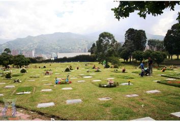 Lote de Terreno en  Conquistadores, Medellín