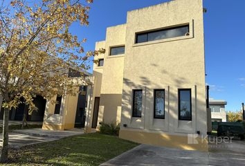 Casa en  Vista Bahía, Partido De Tigre