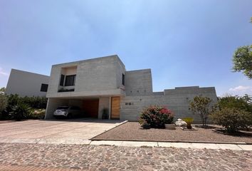 Casa en  Cerrada Cuarta De La Capilla 103-125, El Campanario, Santiago De Querétaro, Querétaro, 76146, Mex