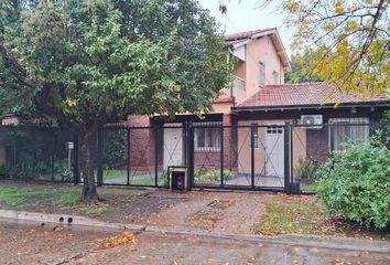 Casa en  Villa Udaondo, Partido De Ituzaingó