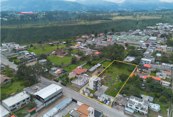 Terreno Comercial en  Tumbaco, Quito