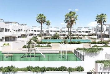 Bungalow en  Distrito 2 - Urbanizaciones - Los Naúfragos, Torrevieja