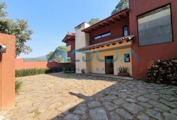 Casa en  Camino A Cerro Gordo, Cerro Gordo, Valle De Bravo, México, 51200, Mex