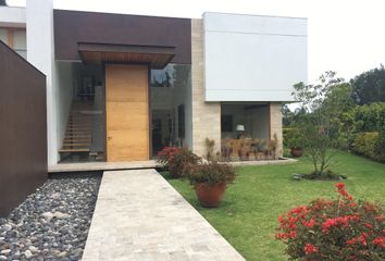 Casa en  Nayón, Quito