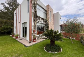 Casa en  Miravalle, Nayón, Quito