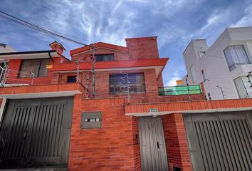 Casa en  Nayón, Quito