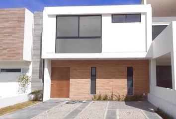 Casa en condominio en  Calle Salto Del Moro, Bio Grand, La Antigua Juriquilla, Querétaro, 76224, Mex