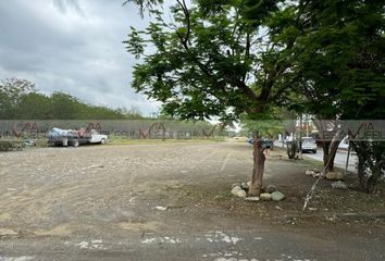 Lote de Terreno en  Calle Licenciado Luis Echeverría 308, Nueva Cadereyta, Cadereyta Jiménez, Nuevo León, 67483, Mex