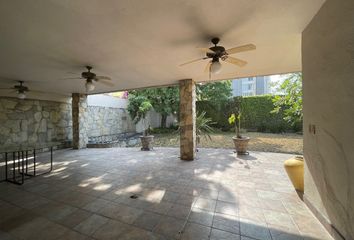 Casa en  Calle Loma Bonita 2407, Loma Larga, Monterrey, Nuevo León, 64710, Mex