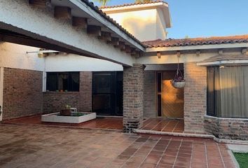 Casa en  Calle Primera De Fresnos 304-352, Jurica, Santiago De Querétaro, Querétaro, 76100, Mex