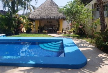 Casa en  Avenida Olas Altas, Olas Altas, Manzanillo, Colima, 28860, Mex