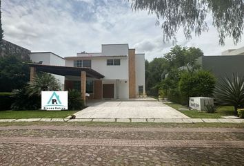 Casa en  El Pueblito, Corregidora, Corregidora, Querétaro