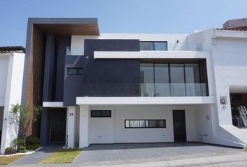 Casa en  Santa Cruz Buenavista, Puebla