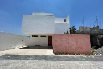 Casa en  Cacalomacán, Toluca