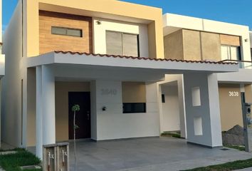 Casa en  Marina Mazatlán, Mazatlán