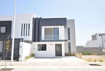 Casa en  Calle Adamar, Tlajomulco De Zúñiga, Jalisco, 45646, Mex