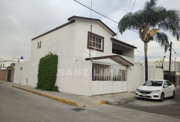 Casa en  Calle Ebano, Los Laureles, Celaya, Guanajuato, 38020, Mex