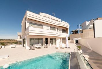 Chalet en  Dehesa De Campoamor, Alicante Provincia