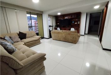 Apartamento en  Loma De Los Bernal, Medellín