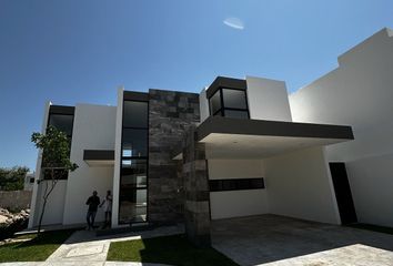 Casa en  Calle 18 108-108, Cholul, Mérida, Yucatán, 97305, Mex