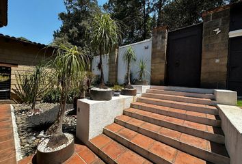 Casa en  Calle Del Rosal, Avándaro, Valle De Bravo, México, 51200, Mex