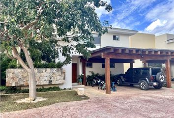 Casa en  Yucatán Country Club, Mérida, Yucatán